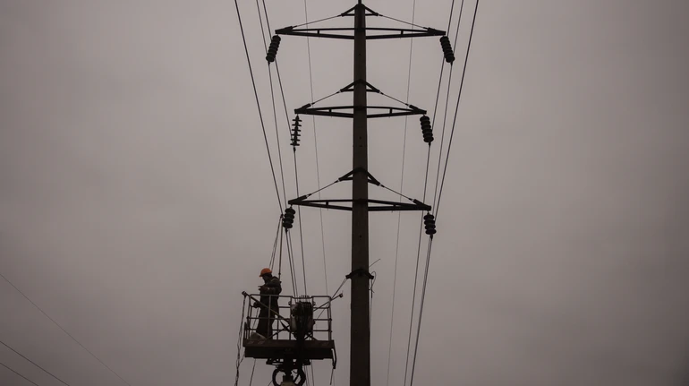 Russians attack energy facility in Chernihiv Oblast: northern part left without power