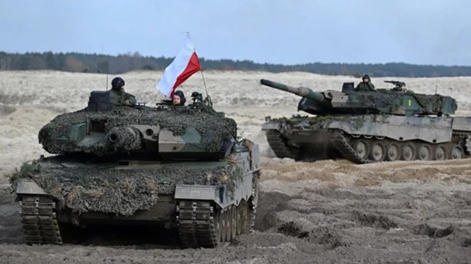 Польща передала Україні ще 10 Leopard 2 – міністр оборони