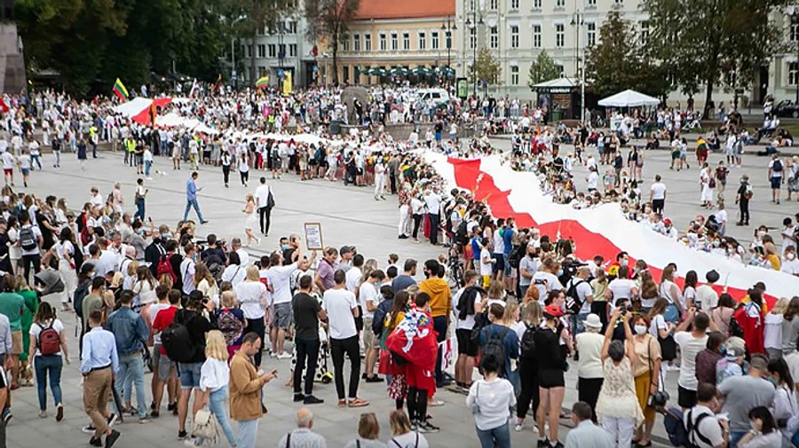 В Минобороны Беларуси допустили, что в шариках из Литвы мог быть яд или взрывчатка