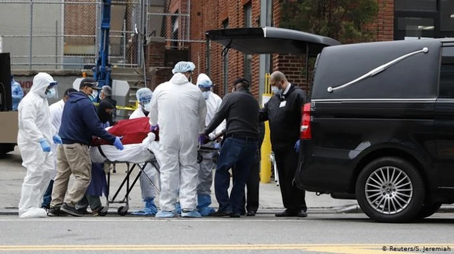 Великобритания опередила Италию по количеству смертей от COVID-19