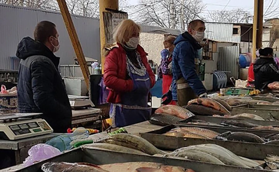 Одесский рынок Привоз не закрылся на карантин