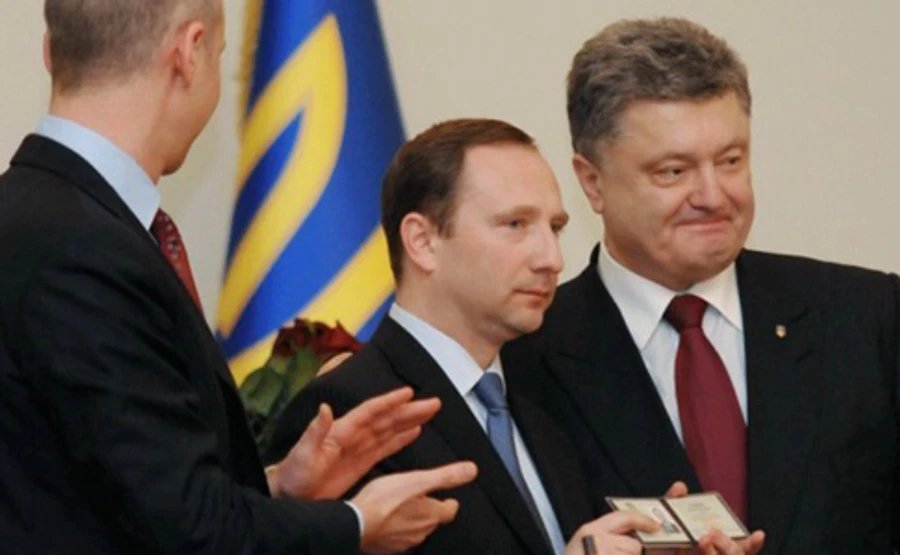 Администрацию президента Порошенко подозревают в злоупотреблении властью 
