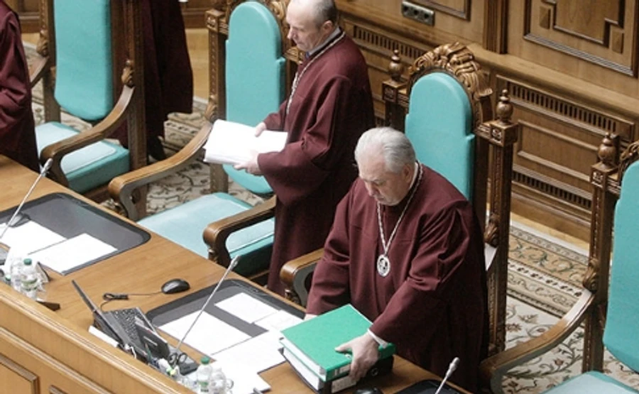 Вибори голови Конституційного суду знову провалились