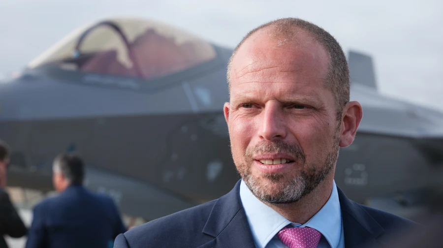 Министр обороны Бельгии заявил, что дроны шпионили за F-16 и боеприпасами