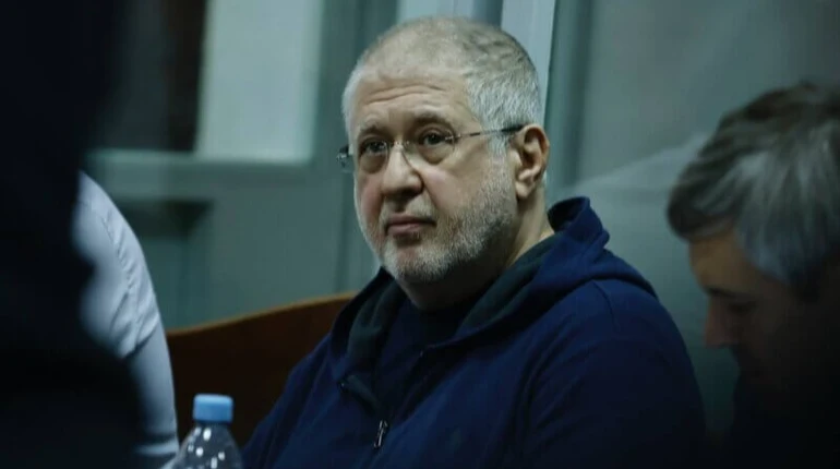 Коломойського не доставили до суду, на якому він обіцяв гучні заяви: зламався транспорт