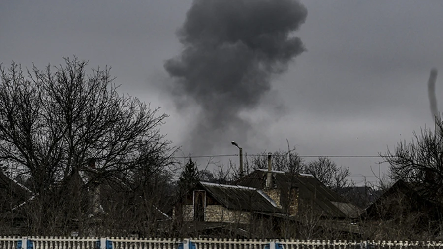 Россияне бьют по гражданской инфраструктуре: в Торецке попали по шахте, в Херсоне - по медучреждению