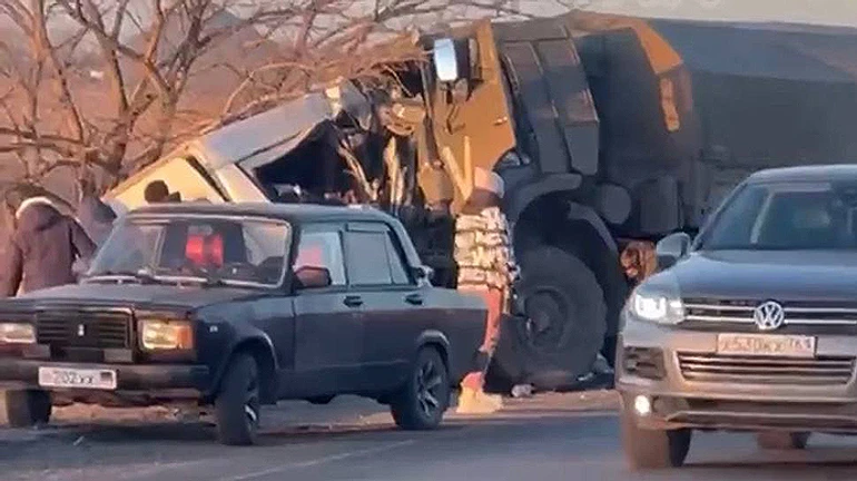 Military track with V letter and bus collide in Shakhtarsk region: 16 dead