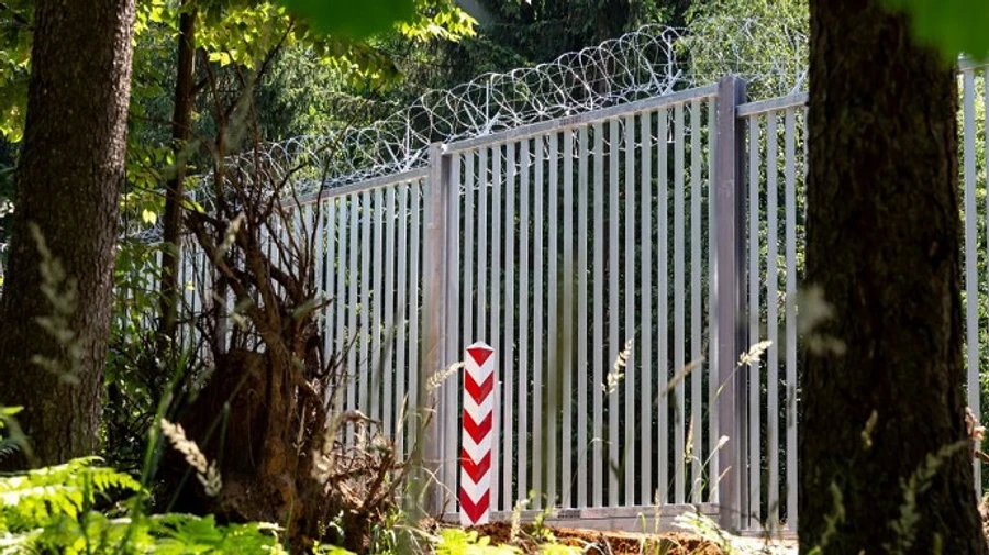 Польща завершує будівництво стіни на кордоні з Білоруссю