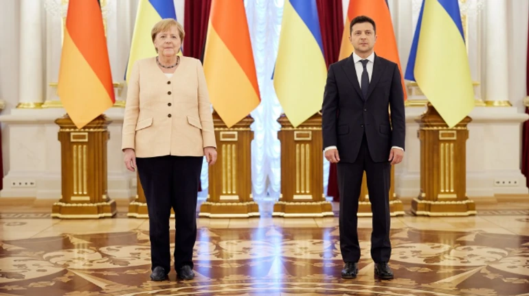 Главные новости воскресенья и ночи: Меркель и Зеленский, гражданство Баюл