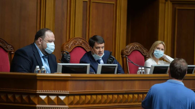 Разумков распорядился провести еще одно заседание Рады 13 июля
