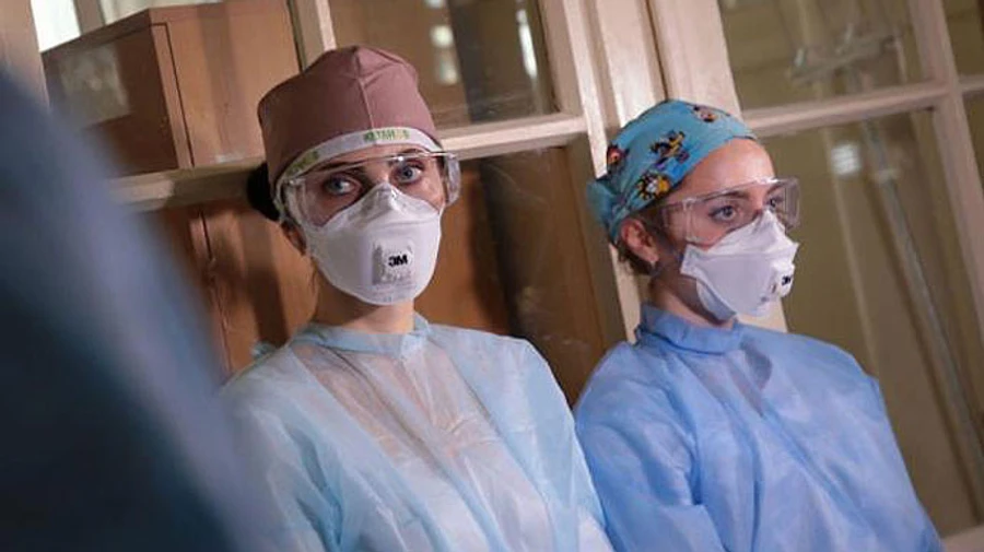 Медикам Харьковщины, которые заболели COVID-19, дадут по 10 тысяч помощи