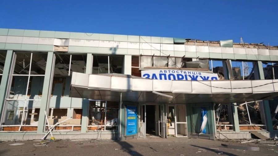 Russians strike coach station in Zaporizhzhia, injuring 20 – photos, video