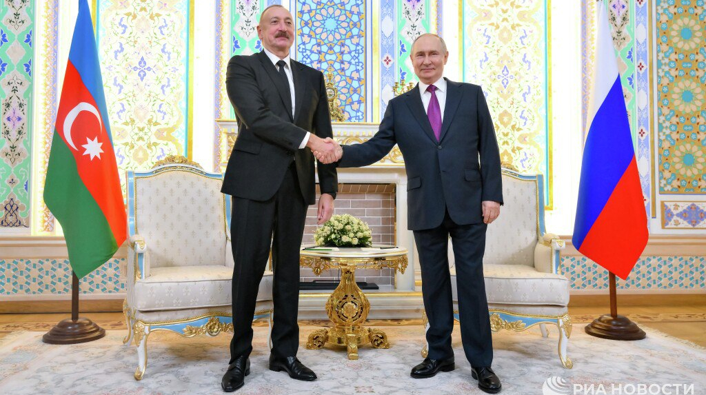 Putin meets with Azerbaijani president, explains how Russian missiles shot down Azerbaijani passenger plane