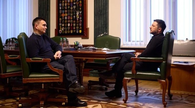 Зеленский: МИД готовит кандидатуру для назначения спецпредставителя по Беларуси