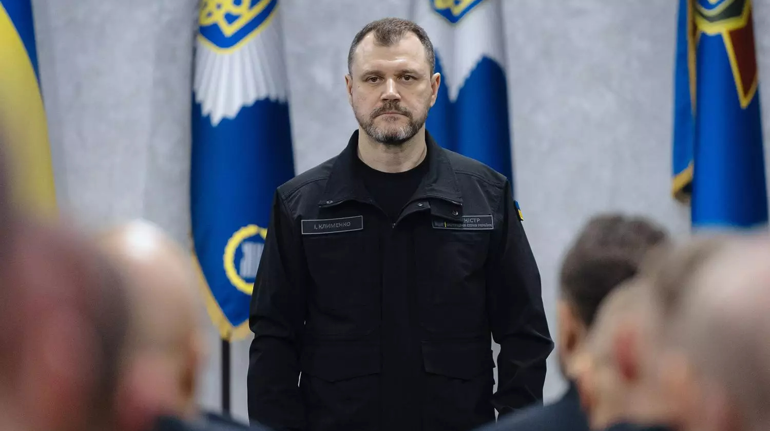Глава МВС: Тепер поліцейські будуть жити на полігонах. Патруль не має боятися, коли десь свистить куля