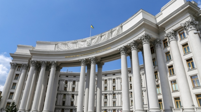 МЗС назвало "вирваними з контексту" слова Залужного вступ України до НАТО