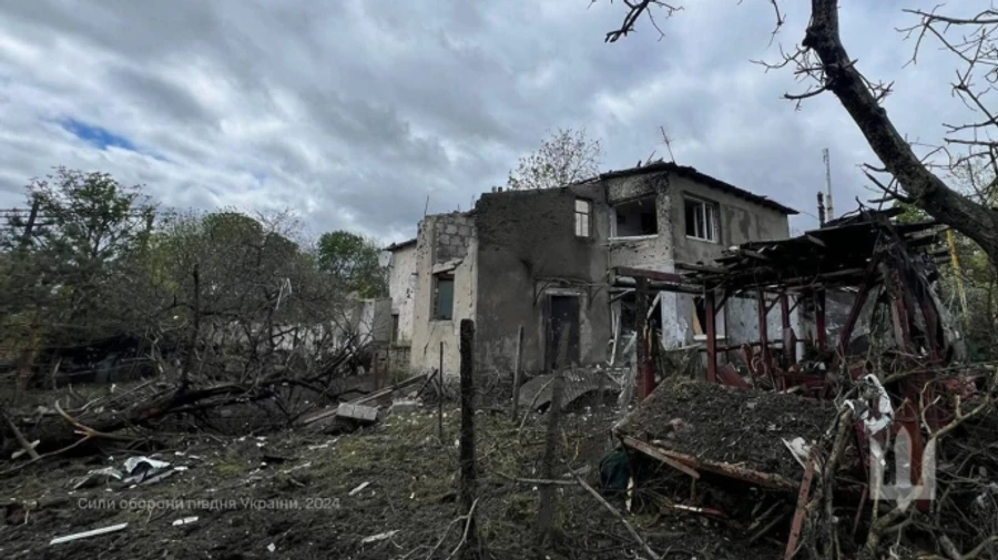 Россияне ударили баллистикой по Одессе - четверо пострадавших