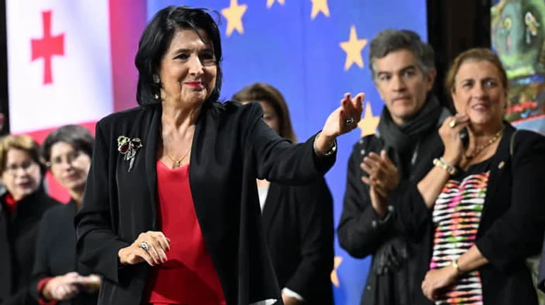 Кандидатський статус авансом: як ЄС намагається врятувати Грузію від розвороту до Росії