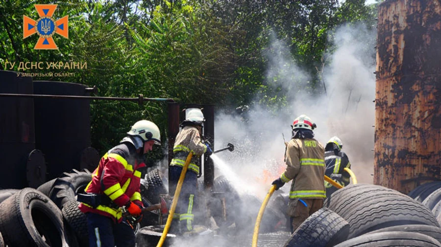 Russians strike Zaporizhzhia, hitting infrastructure facility