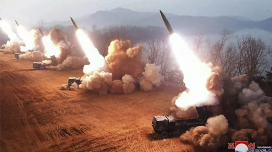 КНДР провела учения с имитацией нападения на Южную Корею