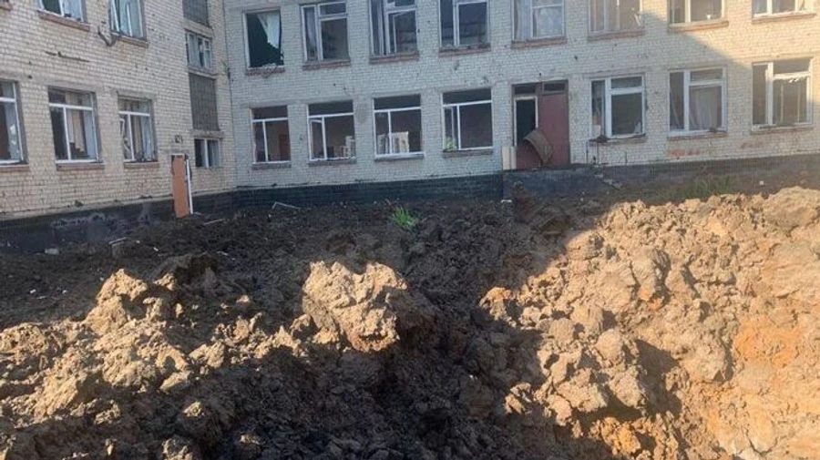 Обстріли Харківщини та Миколаївщини: пошкоджено школу, зруйновано дитячий садок