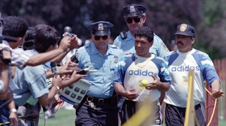 Раздавленный Марадона, юрист Пеп и мумии за Герреро: как звезды футбола справлялись с дисквалификациями за допинг