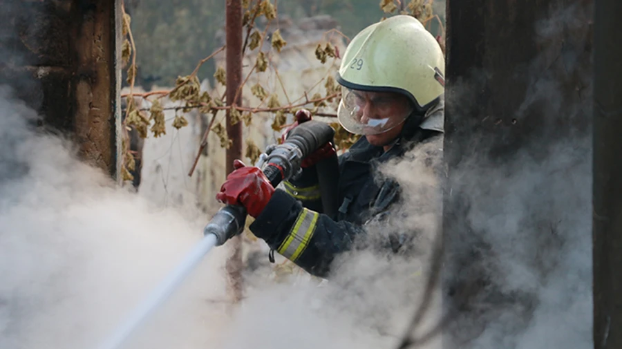 На Днепропетровщине в пожаре погибли трое маленьких детей