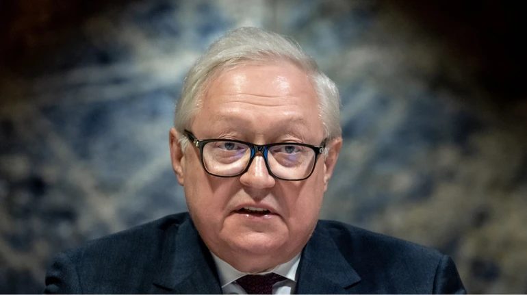 Russia proposes it could legally formalise pledge not to attack EU