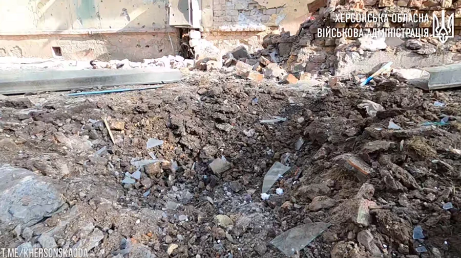 Russia strikes dormitory in Kherson at nighttime