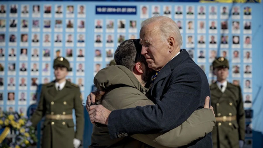 Медведєв вирішив, що Байден у Києві клявся у вірності неонацистському режиму