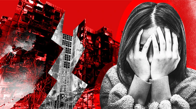 Наши дети рисуют разорванные русские флаги: летопись блокадного Мариуполя