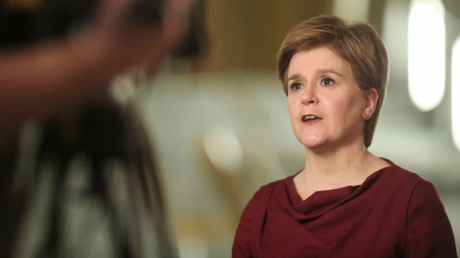 Лидер Шотландии призвала Джонсона бороться с влиянием российских олигархов в Британии