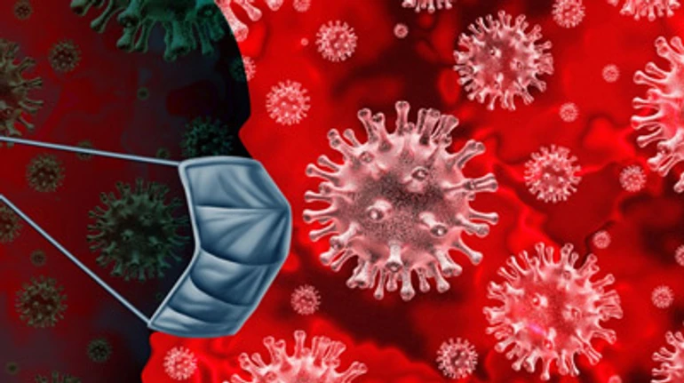 Итоги коронавирусного мира-2021: что известно об опасных COVID-штаммах, вакцинах и прогнозах на 2022-й