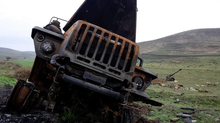 Незакінчений конфлікт: що відбувається з Карабахом за рік після війни