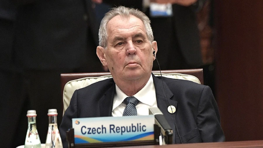 Земан засумнівався у виправданості існування НАТО через Афганістан