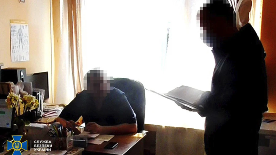 СБУ блокировала схему изготовления поддельных справок о COVID-19