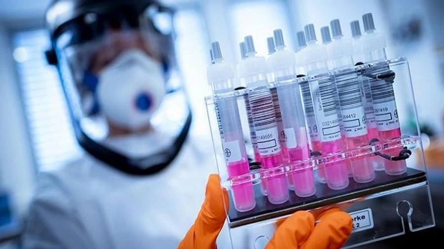 За минулу добу від коронавірусу у світі померло понад 7 тисяч осіб