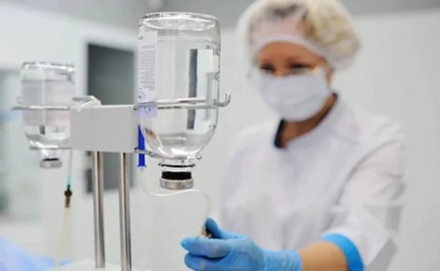 Работница больницы умерла от COVID на Хмельнитчине: первая смерть в регионе