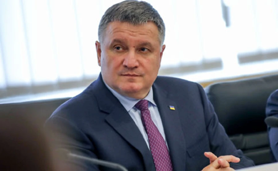 Аваков ответил Суркову: Шавка, пытающаяся гавкать на слона