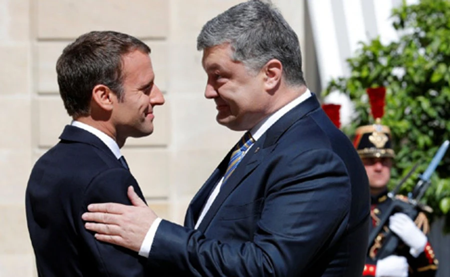 Стало известно, чем Порошенко займется в Париже