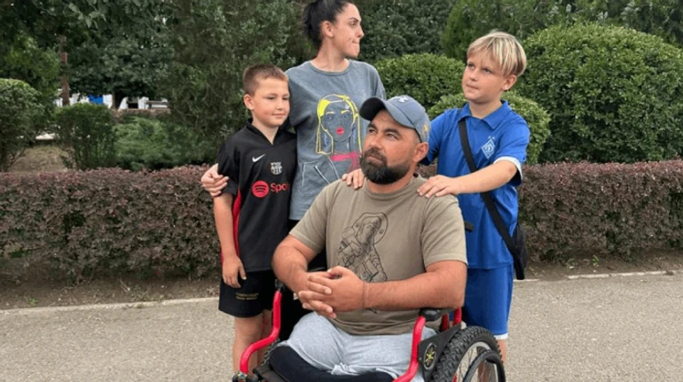 Просто подивіться в очі й кивніть головою. Історія ветерана Євгена Кауса після поранення