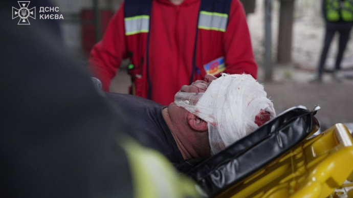Russian attack on Ukraine: nurse and patient killed, over 70 people injured