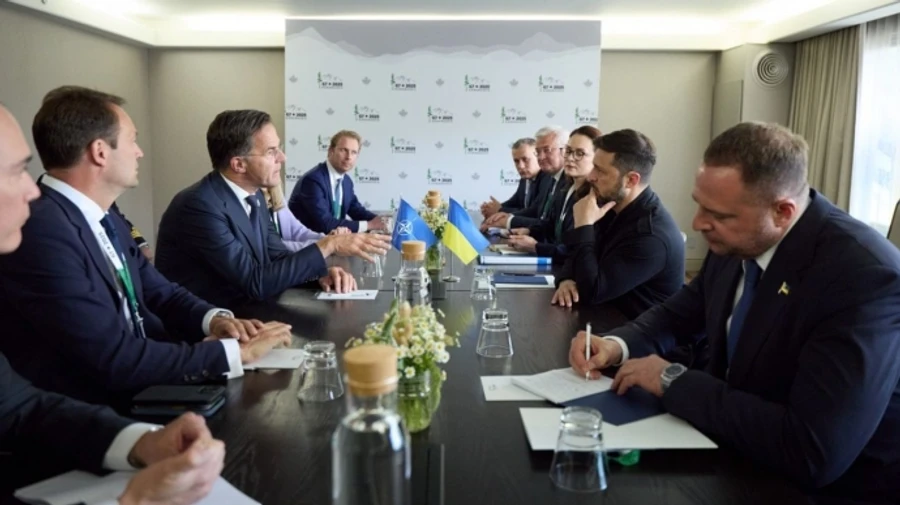 Zelenskyy and NATO secretary general discuss Ukraine's expectations from NATO summit – video