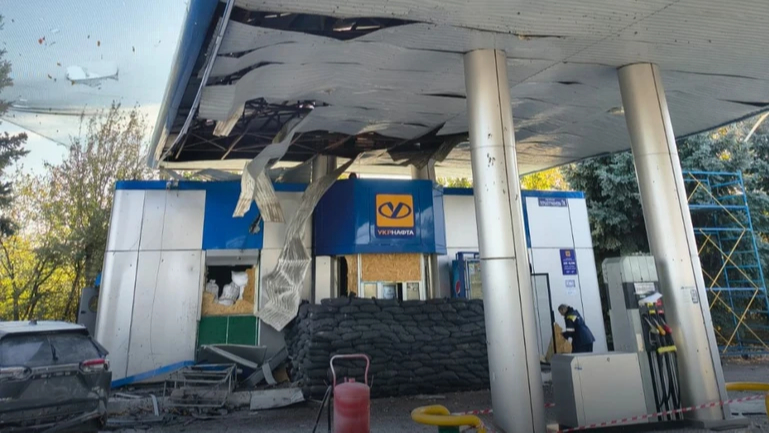 Man injured in Russian attack on petrol station in Dnipropetrovsk Oblast – video