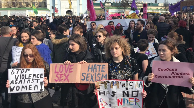 Радянський пережиток чи боротьба за права: як з'явилося 8 березня та які альтернативи свята в Україні?