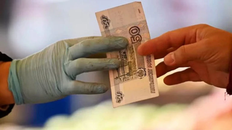 Рублю тут не місце. Чи може Росія витіснити гривню з окупованих територій?