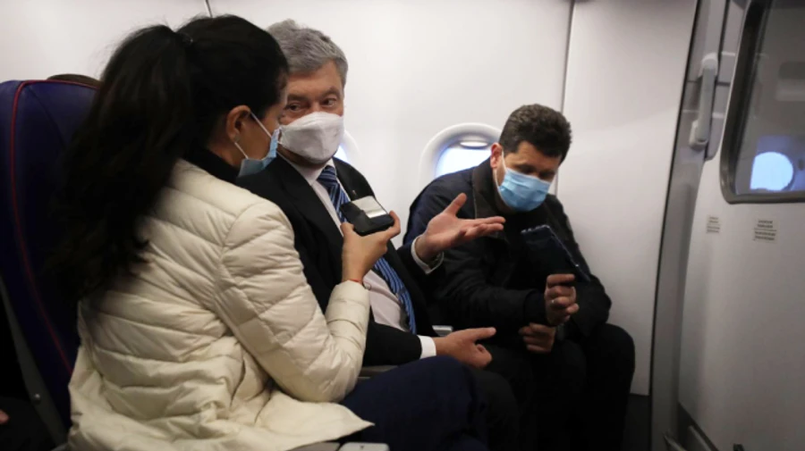 Поехали, твою мать!: Порошенко пояснив емоційну втечу від слідчих ДБР