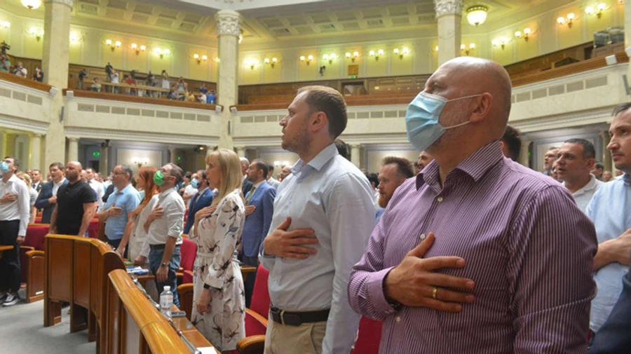 У депутатов ВР насчитали более 4 тысяч помощников – Честно 