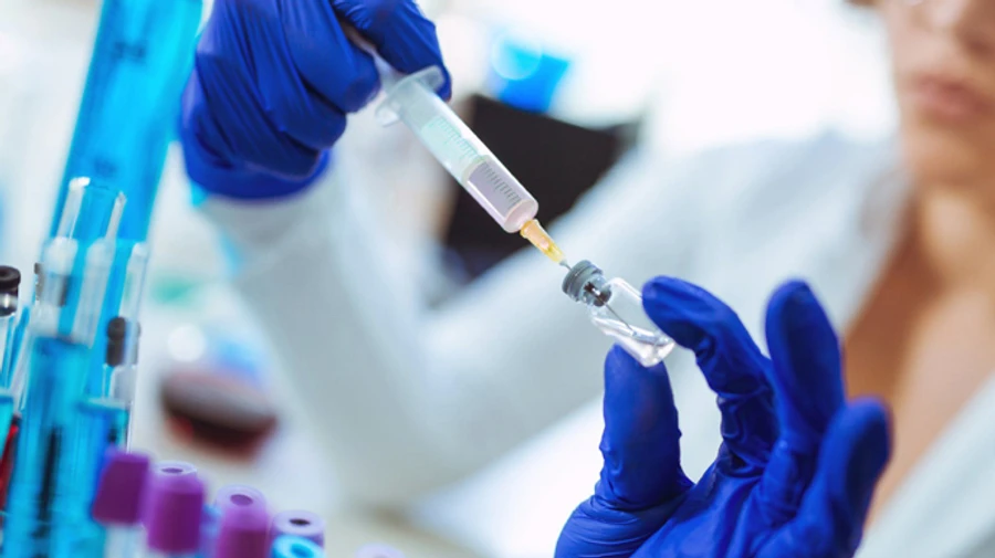 В США с понедельника стартует вакцинация против COVID-19