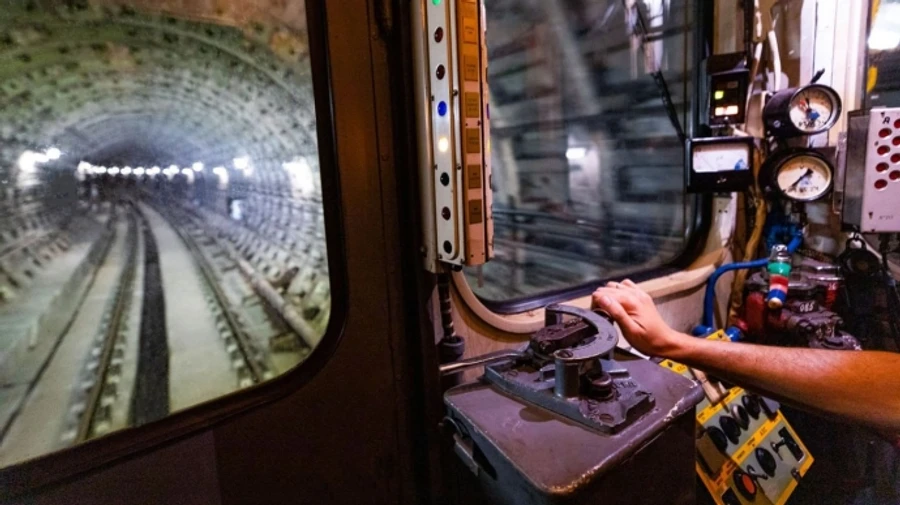 В Киеве временно закрывали станцию Вокзальная из-за подозрительной коробки